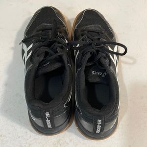 Women’s ASICS volleyball shoes